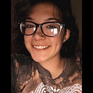 Meet your Posher, Kaylee